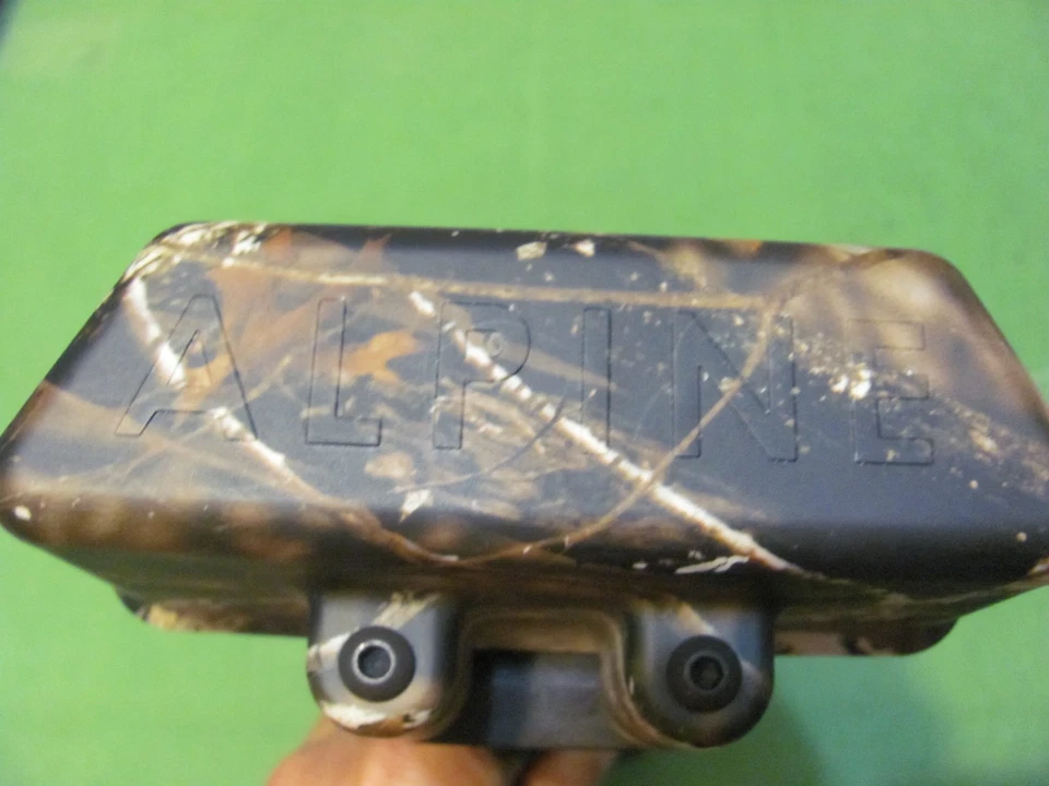 Alpine 5 Arrow Soft Loc Quiver - (No Bracket Hardware) - Image 4 of 4