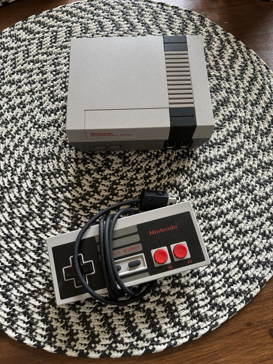 Nintendo NES Classic Edition NTSC-U/C (US/Canada) Home Console