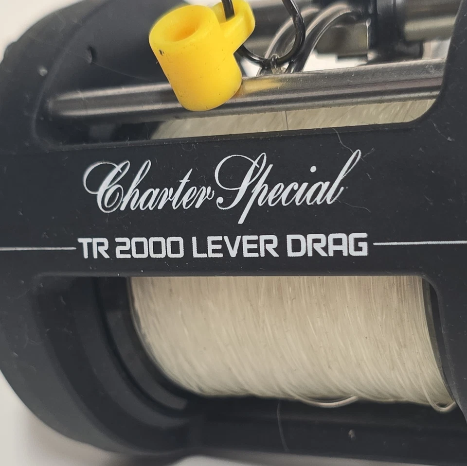 Carrete de pesca Shimano Triton Charter Special TR 2000 PALANCA-ARRASTRE NIVEL-VIENTO ¡Genial! Foto 2 de 4