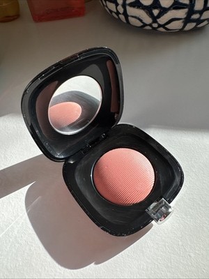 Marc Jacobs Shameless Bold Blush compact 220 SHAMELESS RARE DISCONTINUED