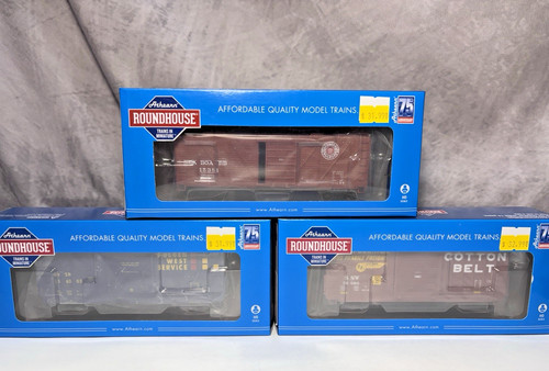 Tres coches de caja Athearn Roundhouse RND 85839, 36090 y 134003 nuevos en caja BX-4 | Zustand: New