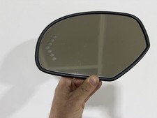 2007-2008 Suburban Yukon Escalade Tahoe Driver Heat Auto Dim Mirror Glass Oem