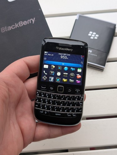 BlackBerry Bold 9790 - Black (Unlocked) Smartphone - Picture 2 of 13