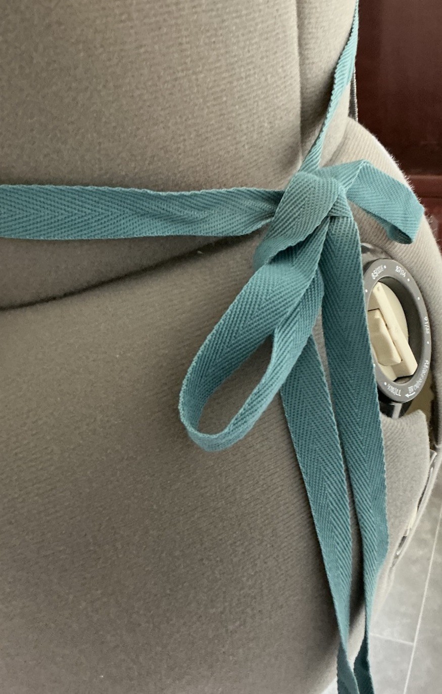 Pampered Chef Apron Gray Logo Adult One Size Fits All 100% Cotton Pockets