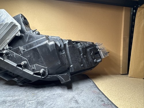 2016-2020 TESLA Model 3/Model Y RH LED UPLEVEL Headlight 1077372-00-L OEM - Picture 12 of 17