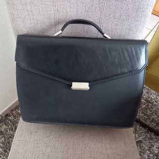 SCHWARZE AKTENTASCHE / BUSINESS TASCHE