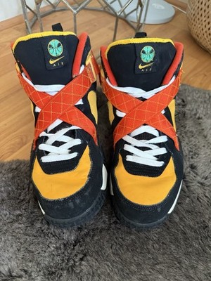 Size 11.5- Nike Air Raid Roswell Raygun. Normal condition.