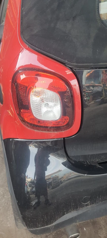 Smart Fortwo Cabrio Prime Sport MK3 2017 convertible luz trasera lateral del conductor Foto 2 de 4