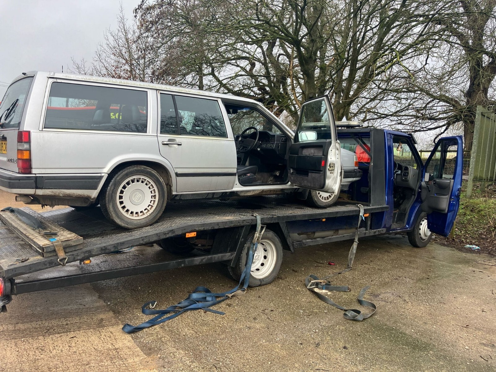 Volvo 760 GLE 1987, 2.8 V6 Petrol classic project banger racing  - Picture 1 of 2