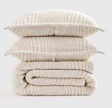 Quince NWOT Organic Cotton Channel Matelasse Coverlet Undyed King Cal Shams