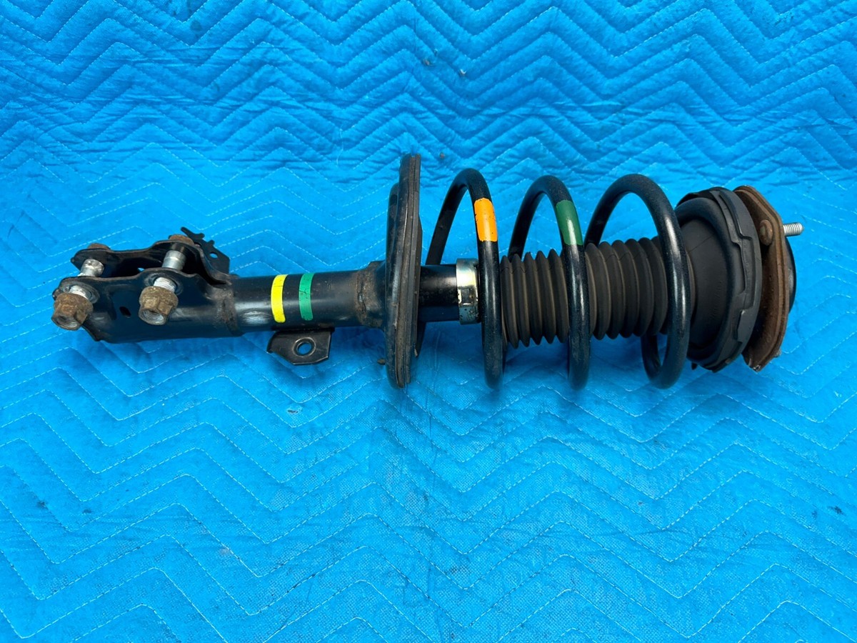 eri35です。 Lexus ES350 Front Driver's Side Shock Absorber Strut w/Coil