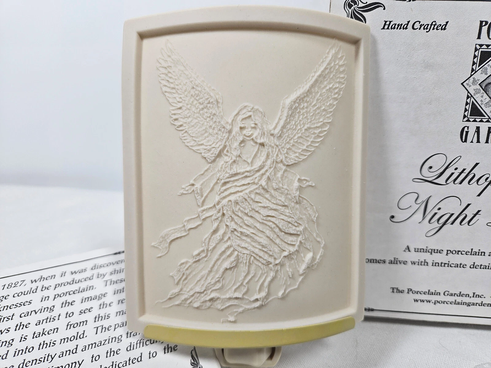 Porcelain Garden Lithophane Night Light - Thumbnail 2
