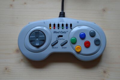SNES - Controller Mad Catz (Turbo- / Dauerfeuer)