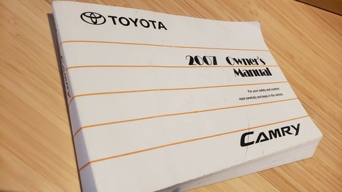 2007 Toyota Camry Owner's Manual very good condition. - Bild 4 von 4