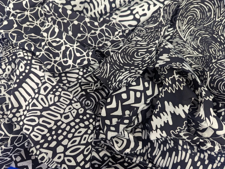 Revestimientos de tela Lunn 1 libra ~ 4 yardas batiks blanco y negro bolsa de agarre chatarra Foto 3 de 3