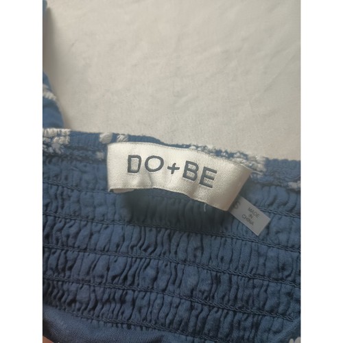 DO + BE Embroidered Navy Cropped top Women Size Small Smocked Ruffles - Picture 2 of 4