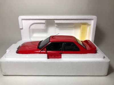 BMW M3 E30 Série 3 Rouge - Miniature MINICHAMPS 1/18 (Occasion, Boîte Incluse)