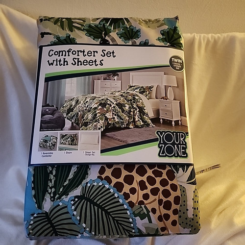Your Zone Jungle Bed-in-a-Bag Coordinating Bedding Set, Twin
