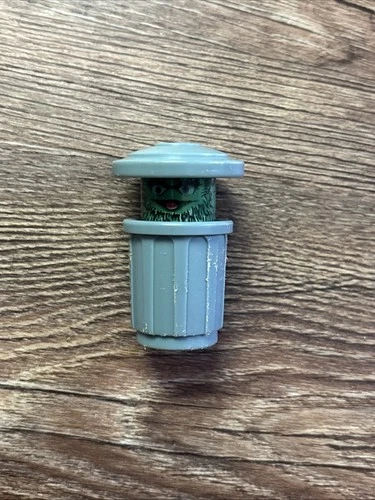 Vintage Fisher Price Sesame Street Figure Oscar the Grouch - C718