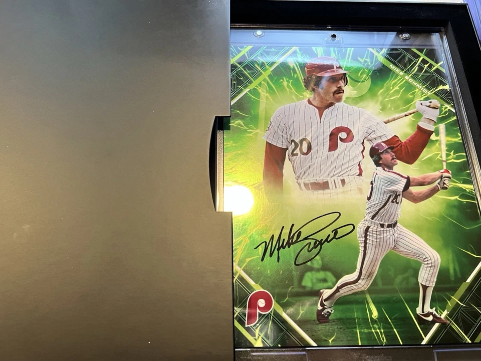 2025 Fanatics Emanate Mike Schmidt Auto Green /99 - Phillies HOF 8x10 - Image 2 of 4