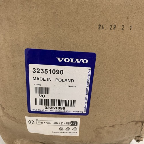 VOLVO XC60 MK2 Load Retainer 32351090 NEW GENUINE - Picture 6 of 6