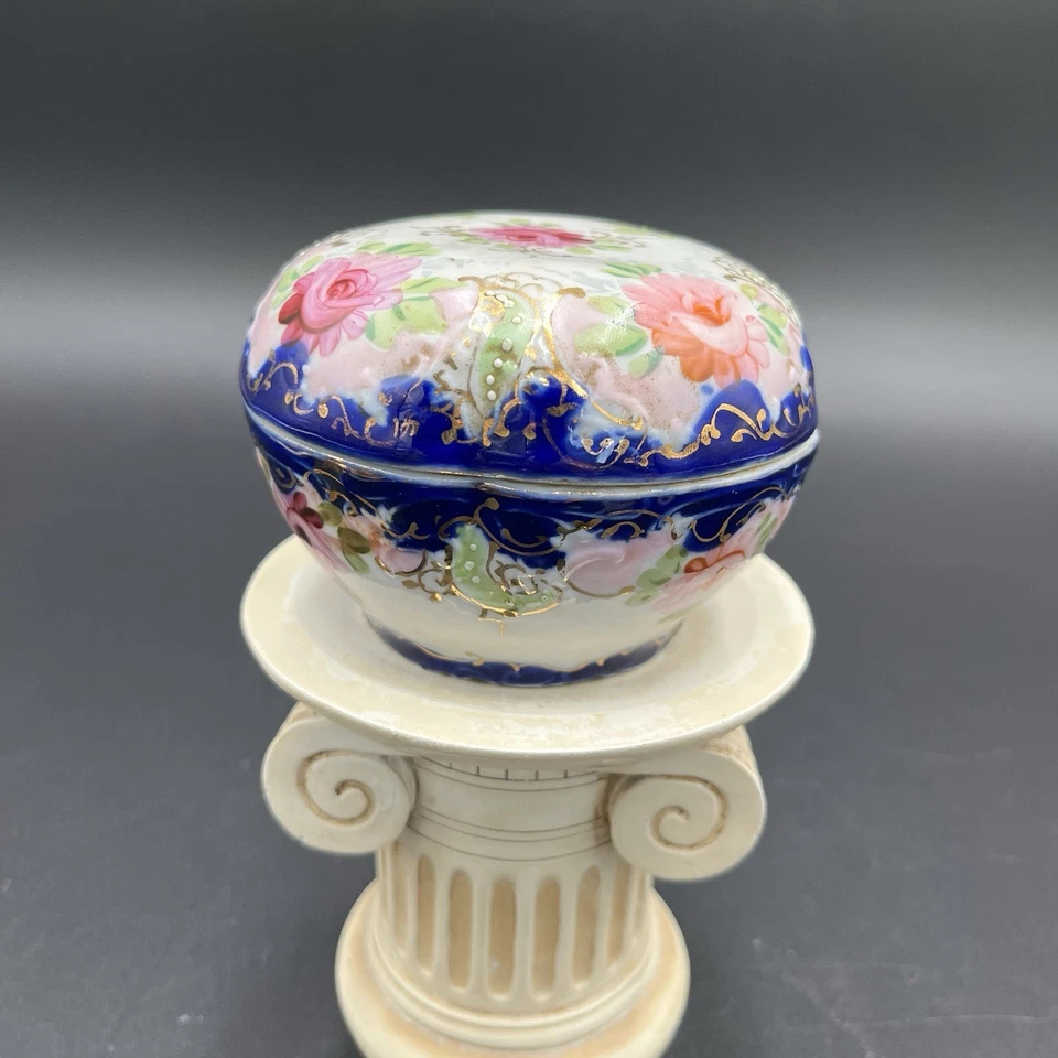 Antiga caixa de pó de bugigangas pintada à mão Nippon multicolorida incrustação dourada - Imagem 2 de 4