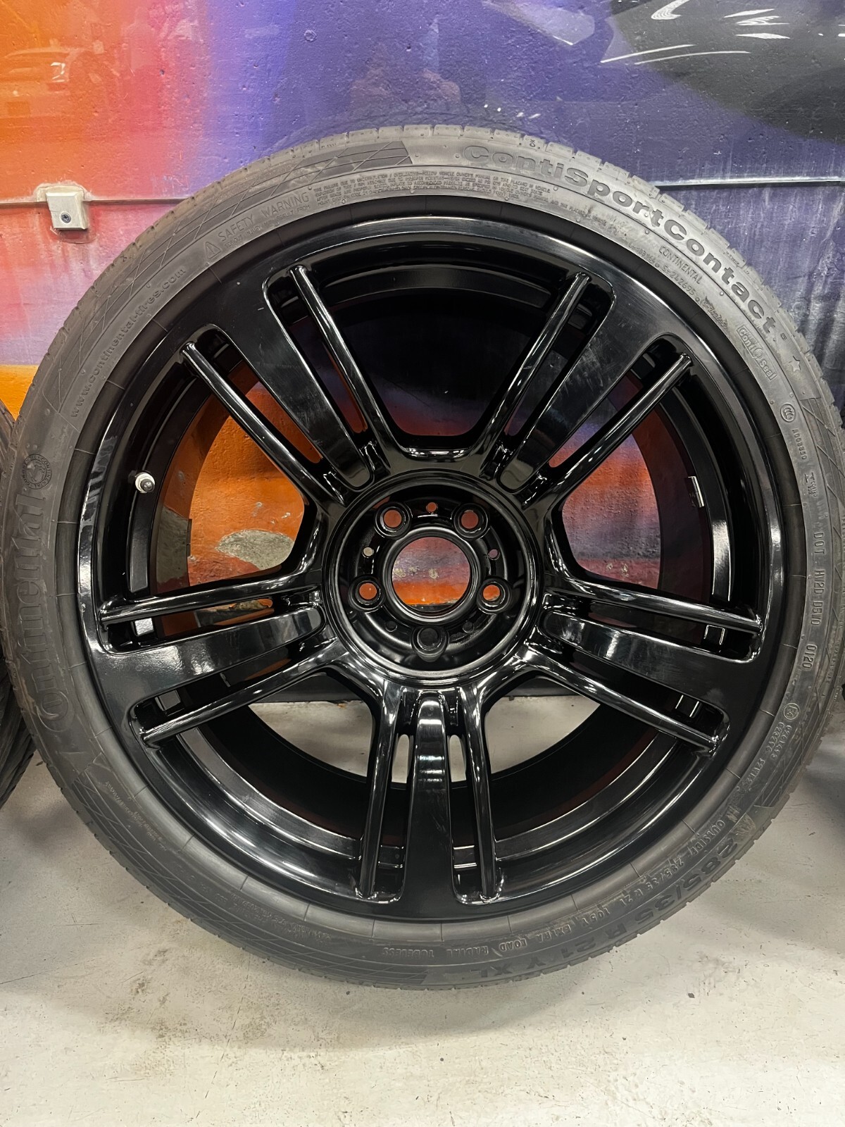 Stock 2015 Rolls Royce Wraith Wheels and Tires (21x8.5 / 21x9.5, 5x120)