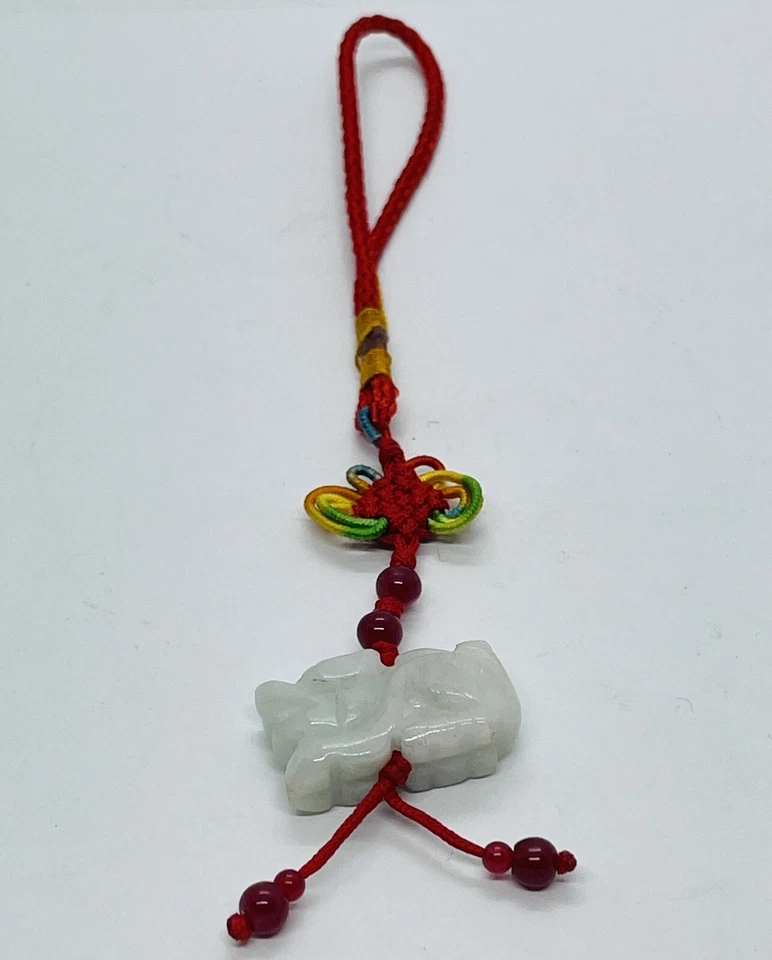 Colgante de jadeíta tallado vintage de cabra grado C palanca de seda trenzada Foto 3 de 4