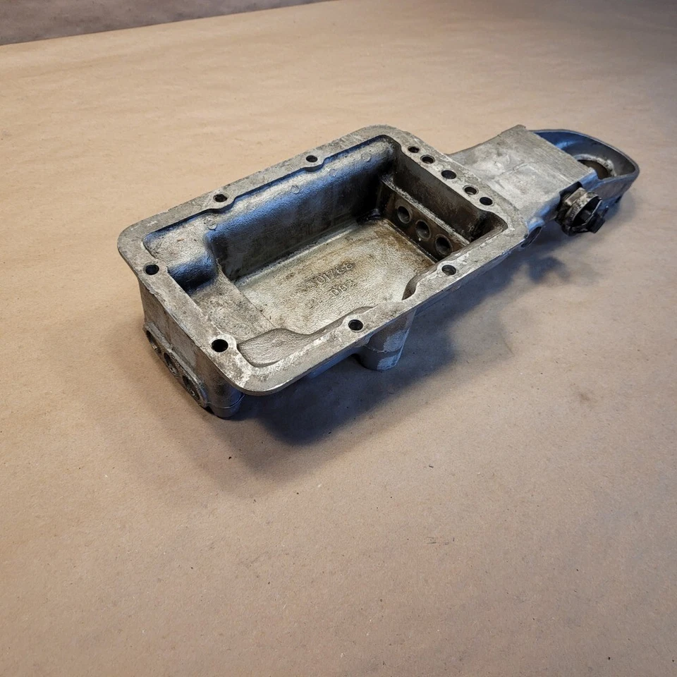 Carcasa de extensión de cambio original Triumph TR2 TR3 caja de cambios cubierta superior 301768 Foto 4 de 4