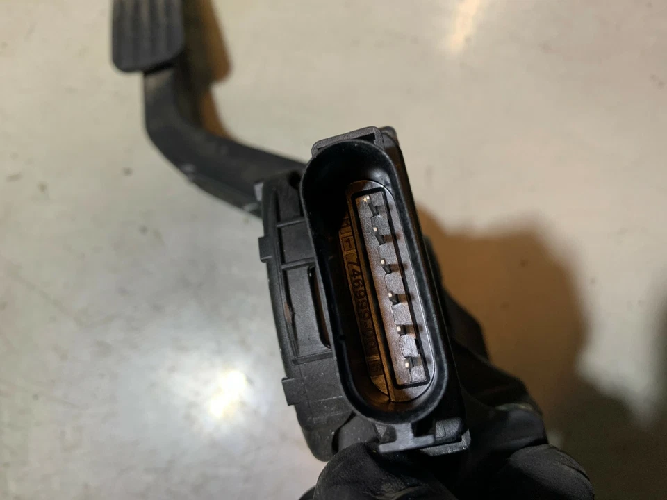 PEDAL ACELERADOR RANGE ROVER EVOQUE RHD AUTO BJ32-9F836-BB Foto 3 de 4