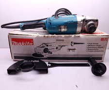 Makita GA7020 Angle Grinder 7” 230-240V~ 9.6A 50-60Hz 2200W n8500/min Φ180mm