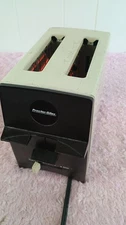 Vintage 80s Proctor Silex 2 Slice Slot Toaster Model T644AL Almond 