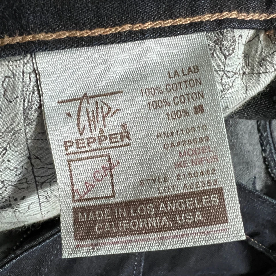 Pantalones de mezclilla Chip & Pepper para mujer lavado oscuro pierna recta tiro bajo hechos en EE. UU. Foto 4 de 4