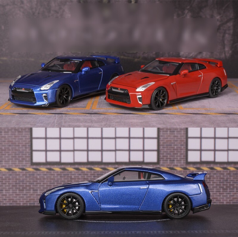 Motorhelix 1:64 Nissan GT-R R35 Track Edition Diecast Model Car