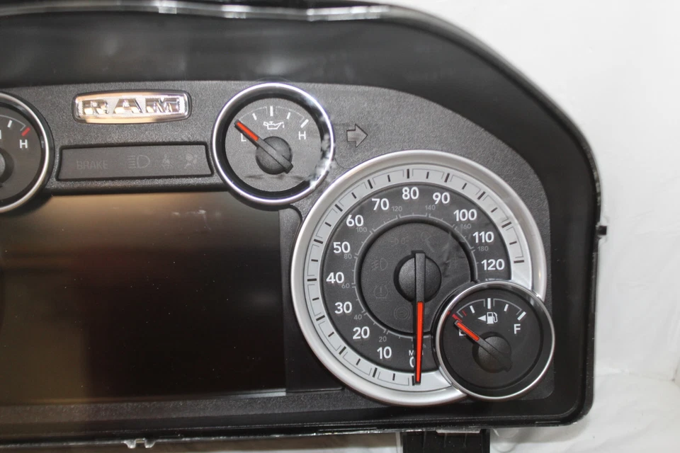 Painel de instrumentos velocímetro 2016 RAM 1500/2500/3500 7" tela 107.586 milhas - Imagem 4 de 4