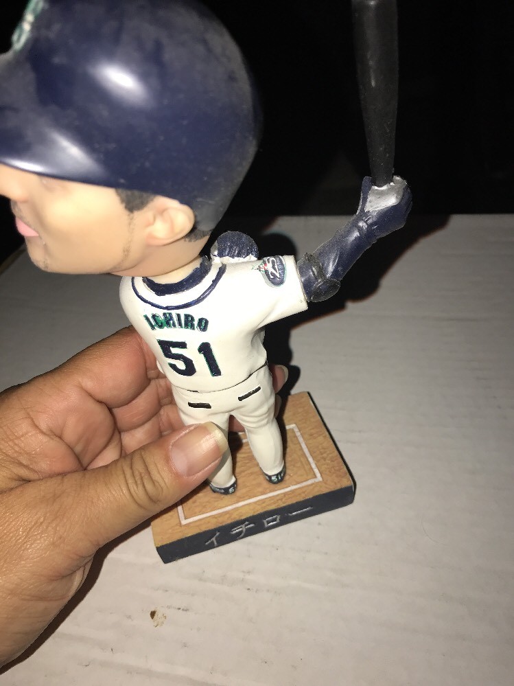 MLB 2001 イチロー　MVP BOBBLEHEAD ICHIRO BOBBLE HEAD 2001 MVP SEATTLE MARINERS STADIUM GIVE