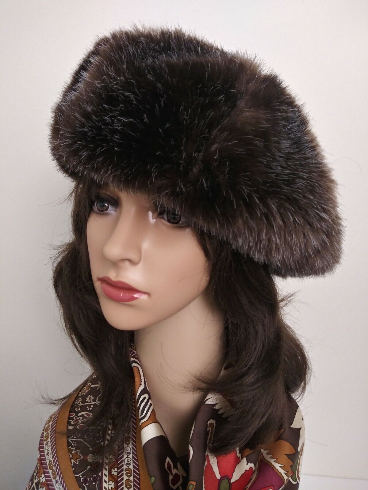 Vintage 1970 Everitt Brown Color Faux Fur Barrett… - image 2