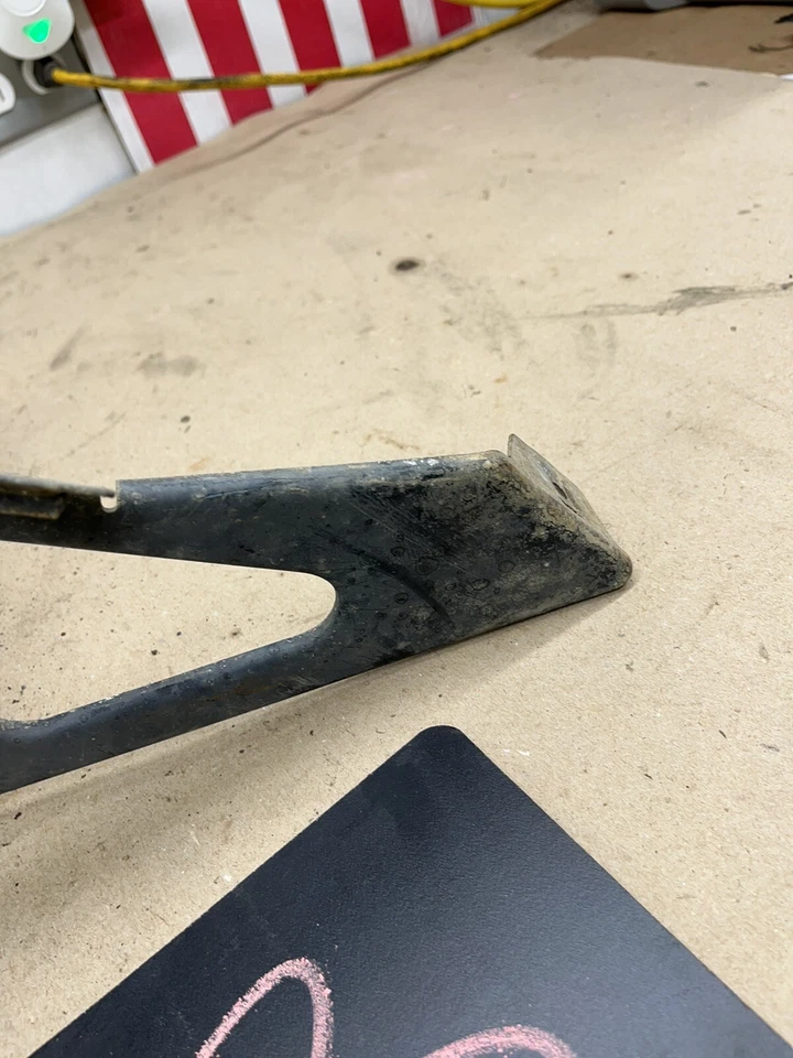 Battery Tray with Support 1988 1998 Chevrolet GMC Pickup C1500 K1500 Blazer K5 ! - Image 4 of 4