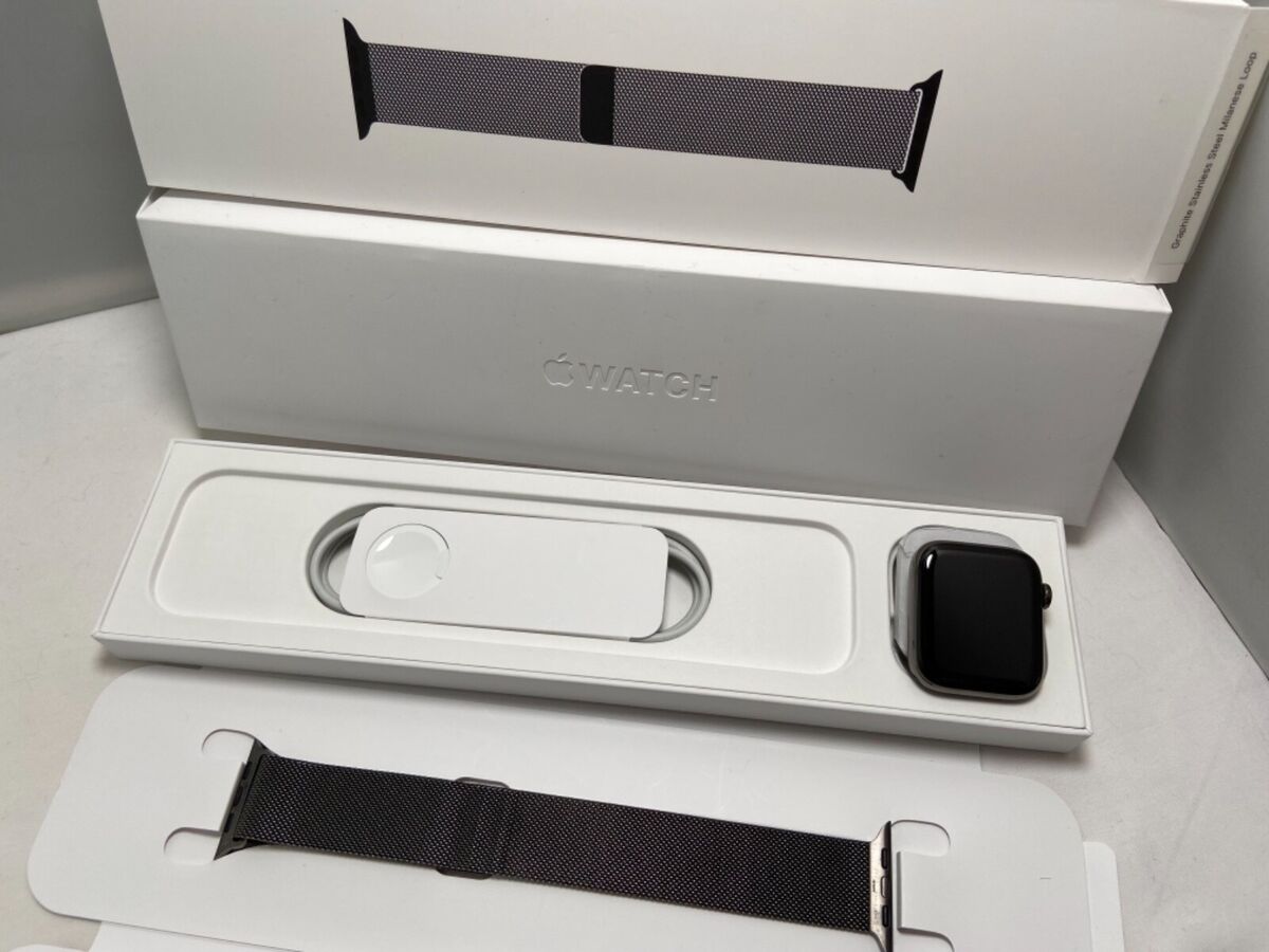Apple Watch Series 6 44mm Case with Milanese Loop - Graphite Apple Watch Series 6 44mm Case with Milanese Loop - Graphite