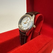 LÄUFT✅ Citizen Eco Drive J710 Armbanduhr mit Leder Armband und Datumsanzeige