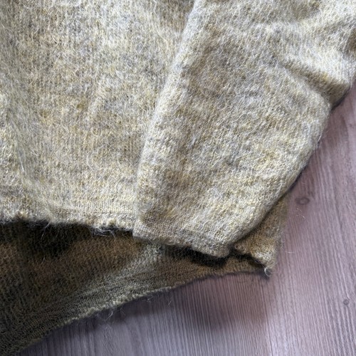 Vintage 1960's Edgeworth Light Yellow Mohair Pullover V-Neck Sweater Sz Medium - Picture 4 of 7