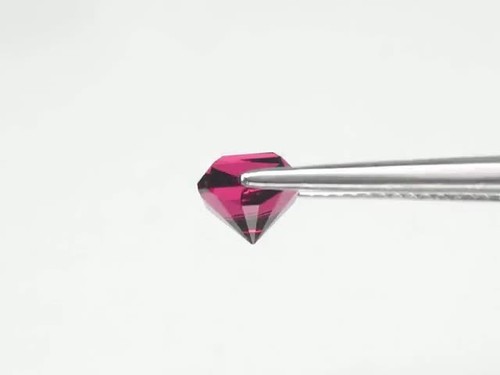💎 1.76ct VVS Octagon Natural Purplish Pink Rhodolite Garnet - Tanzania Gem - Vídeo 1 de 1