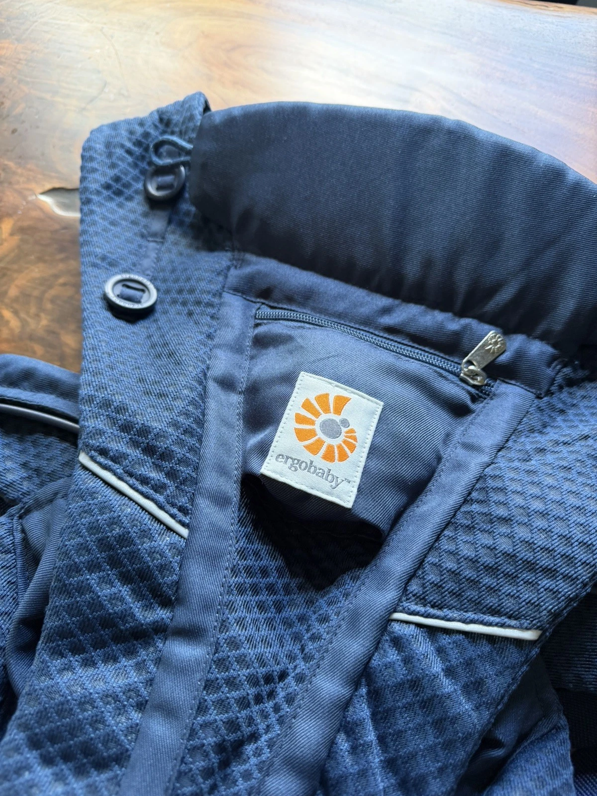 Ergobaby Omni Breeze Baby Carrier Midnight Blue