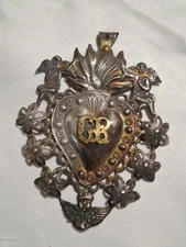 EX VOTO CUORE SACRO ARGENTO FILOGRANATO CESELLATURA CM 9x12-GR 9-WORLD-CATTOLICO
