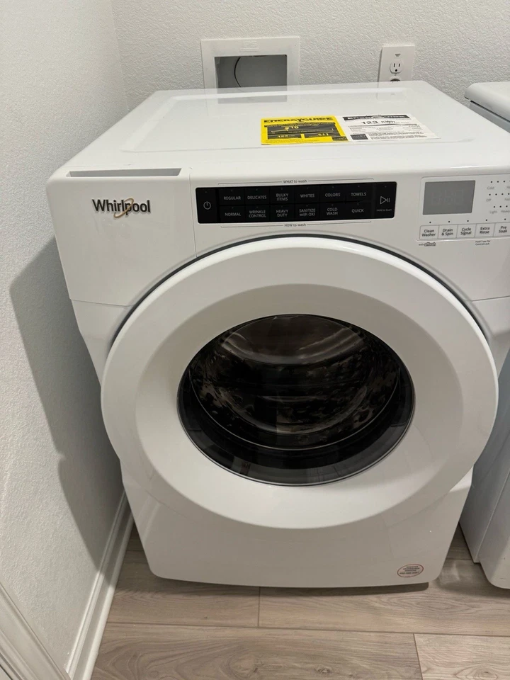 Whirlpool Front Load Washer WFW4720RW - Image 3 of 4