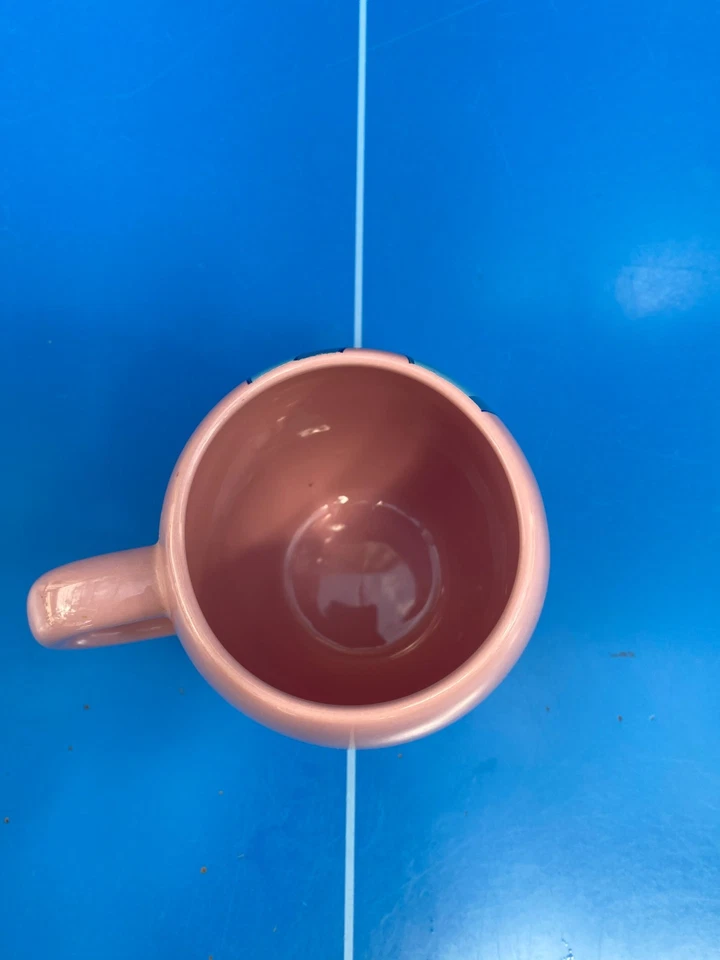 MUG Tasse Daisy , Donald Duck Disney Store DISNEYLAND PARIS Rose Comme neuve - Photo 3/4