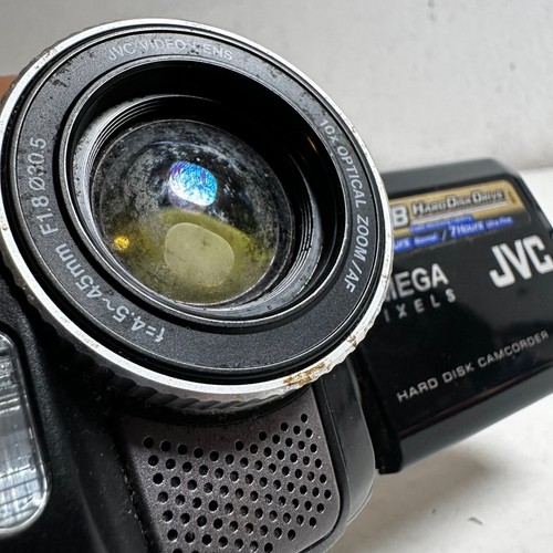 JVC Everio GZ-MZ70U Black 2.0 MP 30GB Hard Disk Handheld Digital Camcorder - Picture 6 of 14