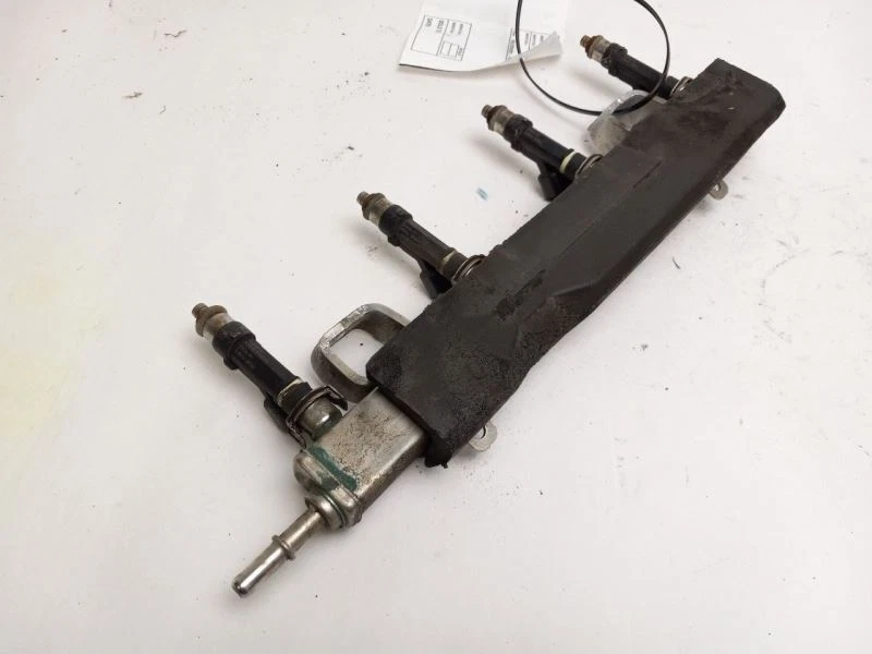 CARRIL DE COMBUSTIBLE para Lincoln MKZ 2009-2019 Foto 4 de 4