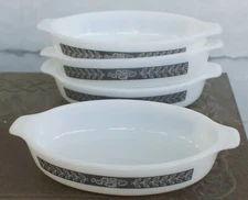 ONE Pyrex 700 Grecian Gray White Laurel Grecian Pixie Au Gratin Dish 10 oz - EUC