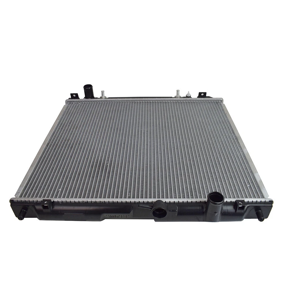 Radiador de aluminio para Mitsubishi Pajero Montero V46 4M40T 1993-1998 Foto 3 de 4